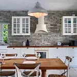 Vila Rustic Peran With Outdoor Pool In Tinjan Radetici