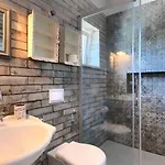 Rustic Peran With Outdoor Pool In Tinjan Radetici