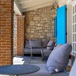 Rustic Peran With Outdoor Pool In Tinjan Radetici