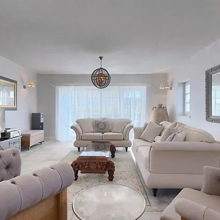 Rustic Peran With Outdoor Pool In Tinjan Villa *