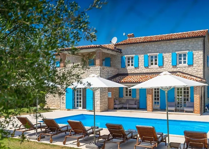 Vila Rustic Peran With Outdoor Pool In Tinjan Radetici