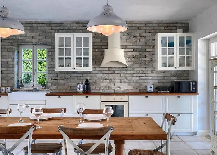 Vila Rustic Peran With Outdoor Pool In Tinjan Radetici