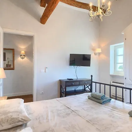 Вилла Rustic Peran With Outdoor Pool In Tinjan *