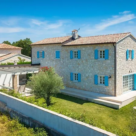 Вилла Rustic Peran With Outdoor Pool In Tinjan *